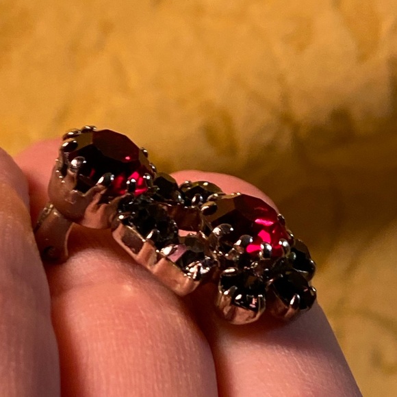 Antique Czech glass rhinestone clip on earrings red and black sparkling stones - Picture 7 of 8
